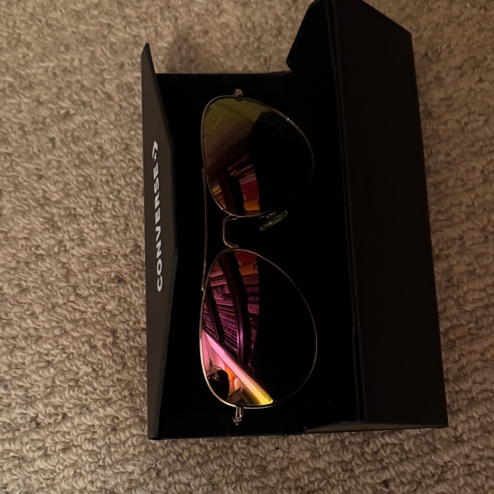 Maui Jim Aviator Sunglasses with Rose Gold and Black Tint